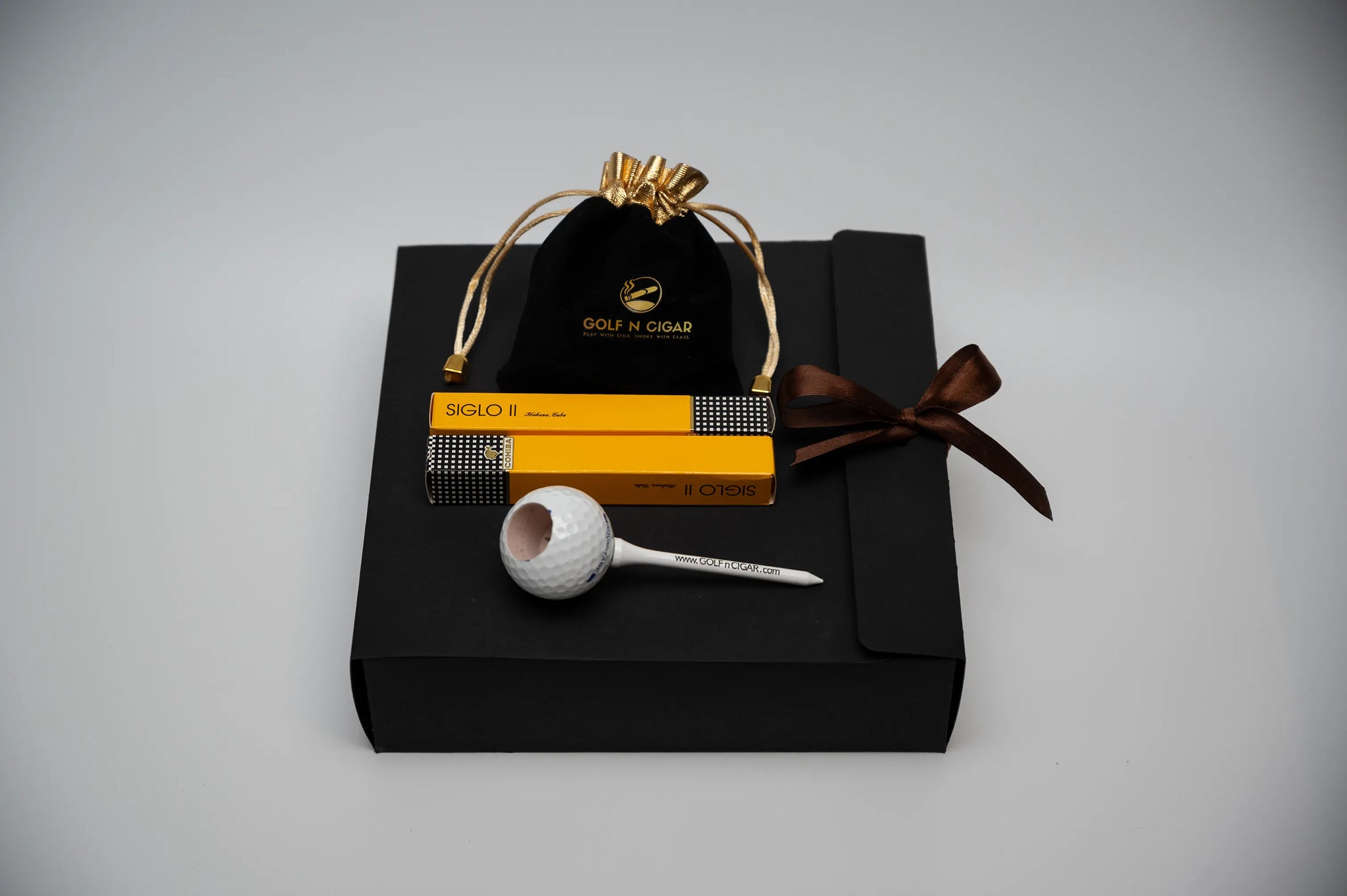 Cadou Golf - Suport de Trabuc și Cohiba