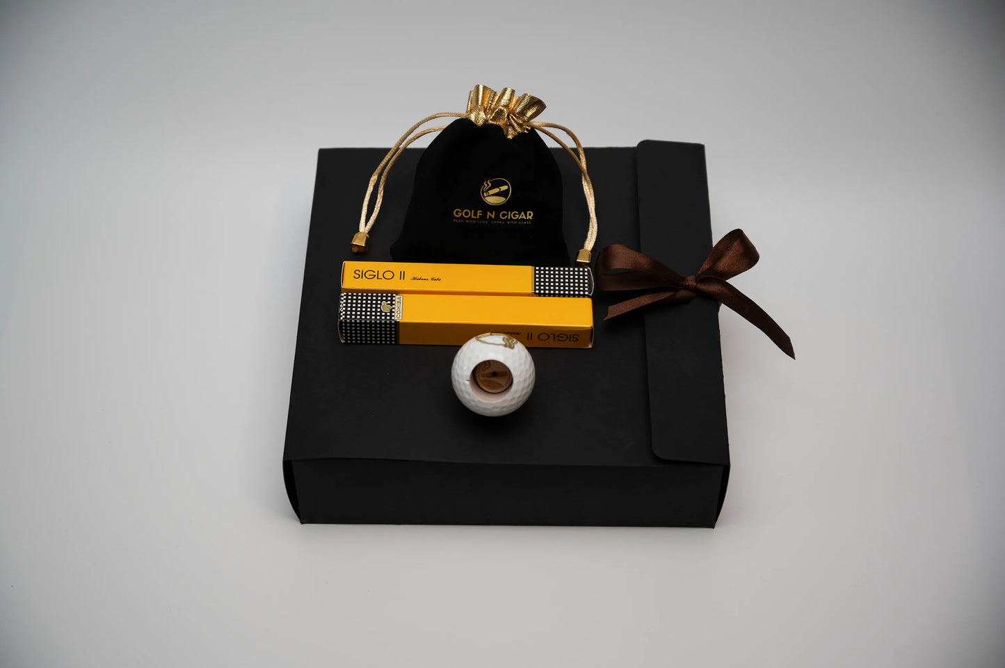Cadou Golf - Suport de Trabuc și Cohiba