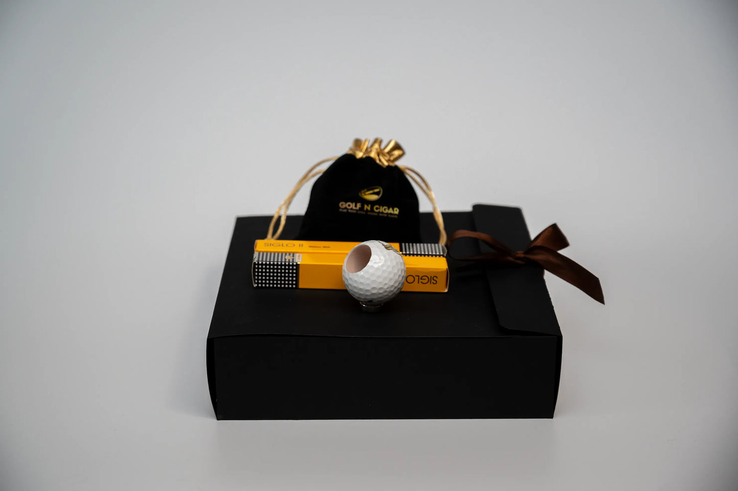 Cadou Golf - Suport de Trabuc și Cohiba