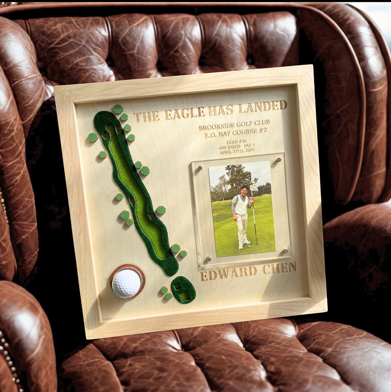Ramă personalizată Premium pentru afișarea mingii de golf – Cadou pentru Hole in One & Eagle
