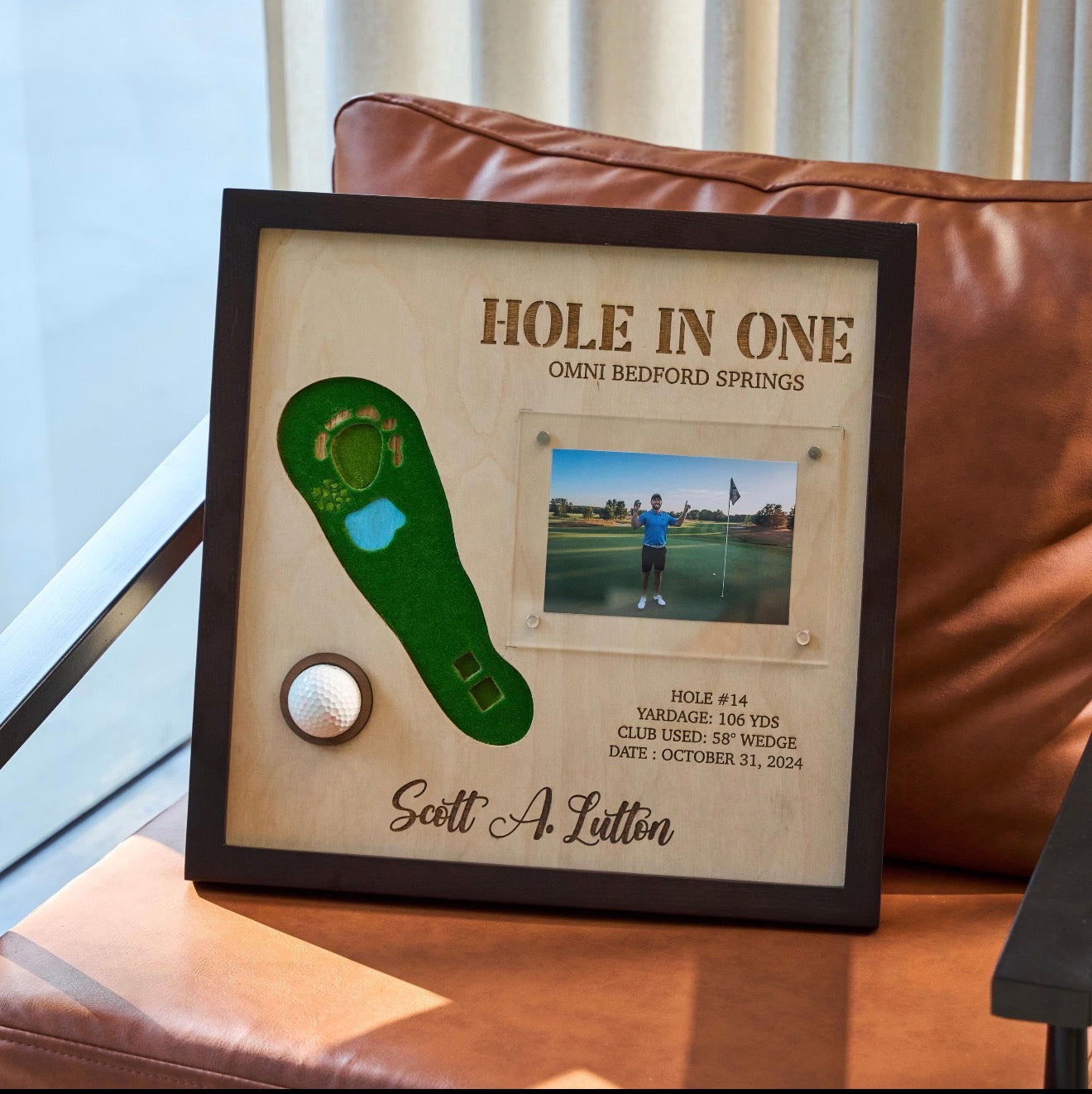 Ramă personalizată Premium pentru afișarea mingii de golf – Cadou pentru Hole in One & Eagle